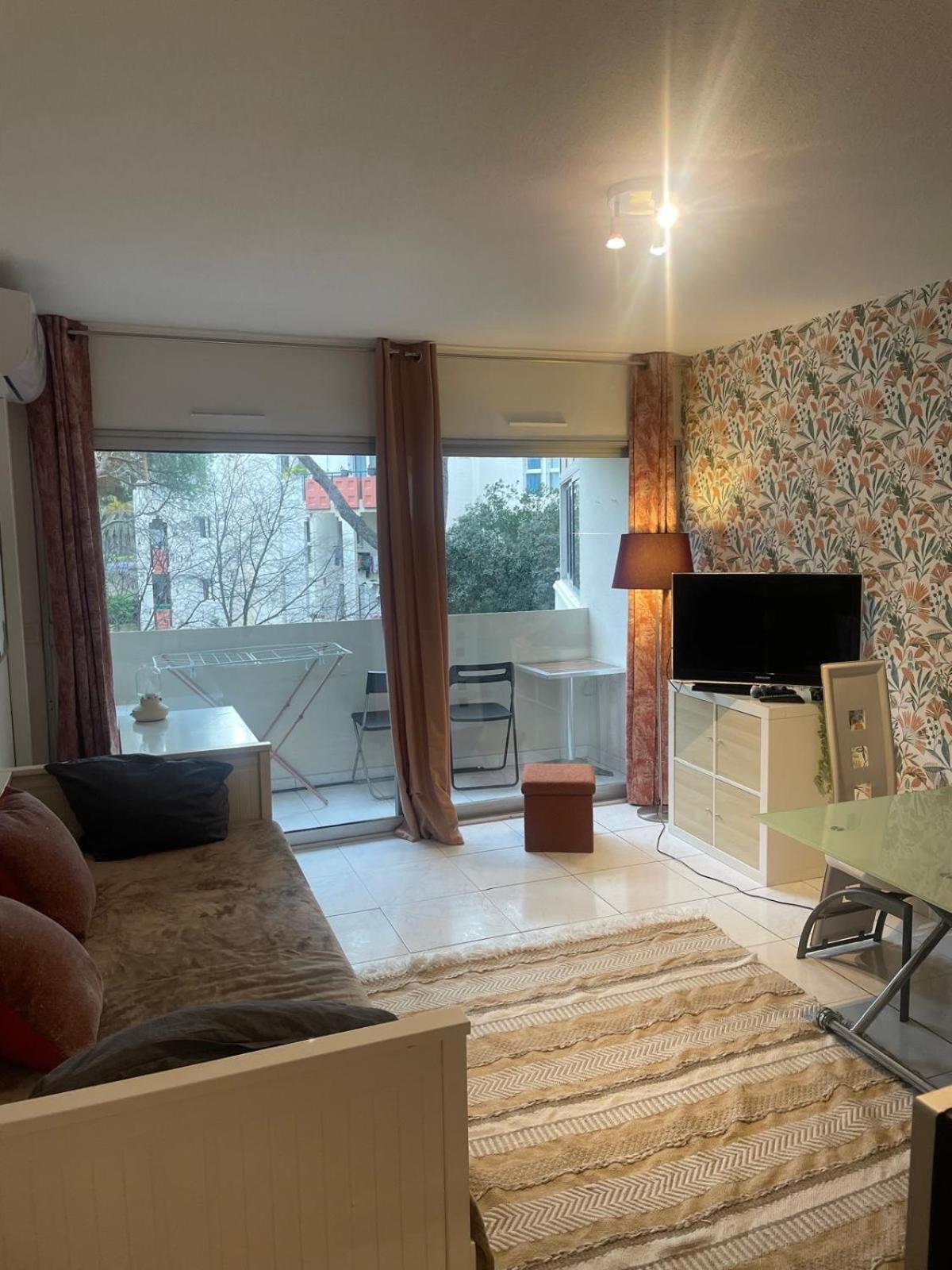 Le Val Fleuri Apartment Sete Luaran gambar