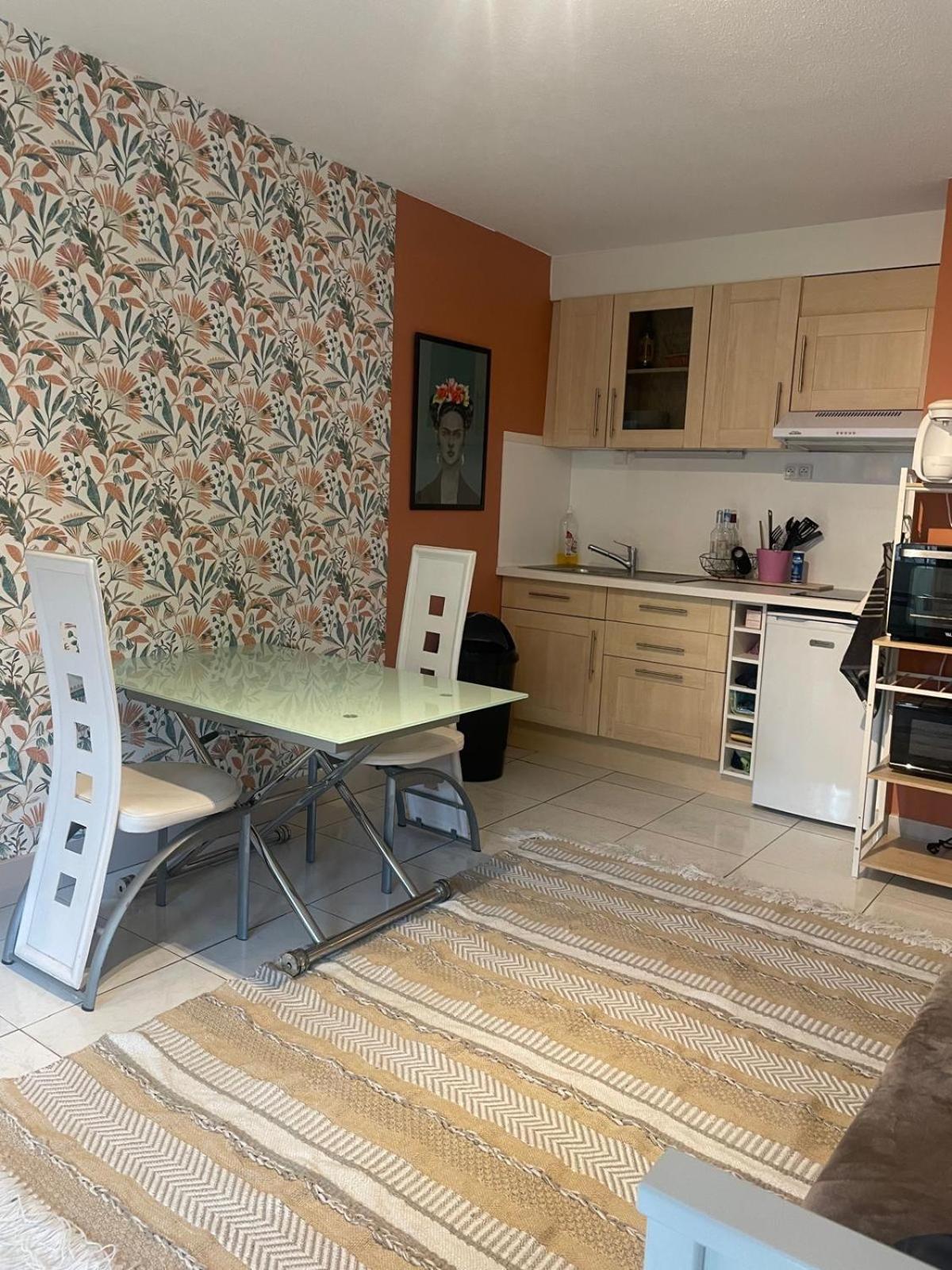 Le Val Fleuri Apartment Sete Luaran gambar